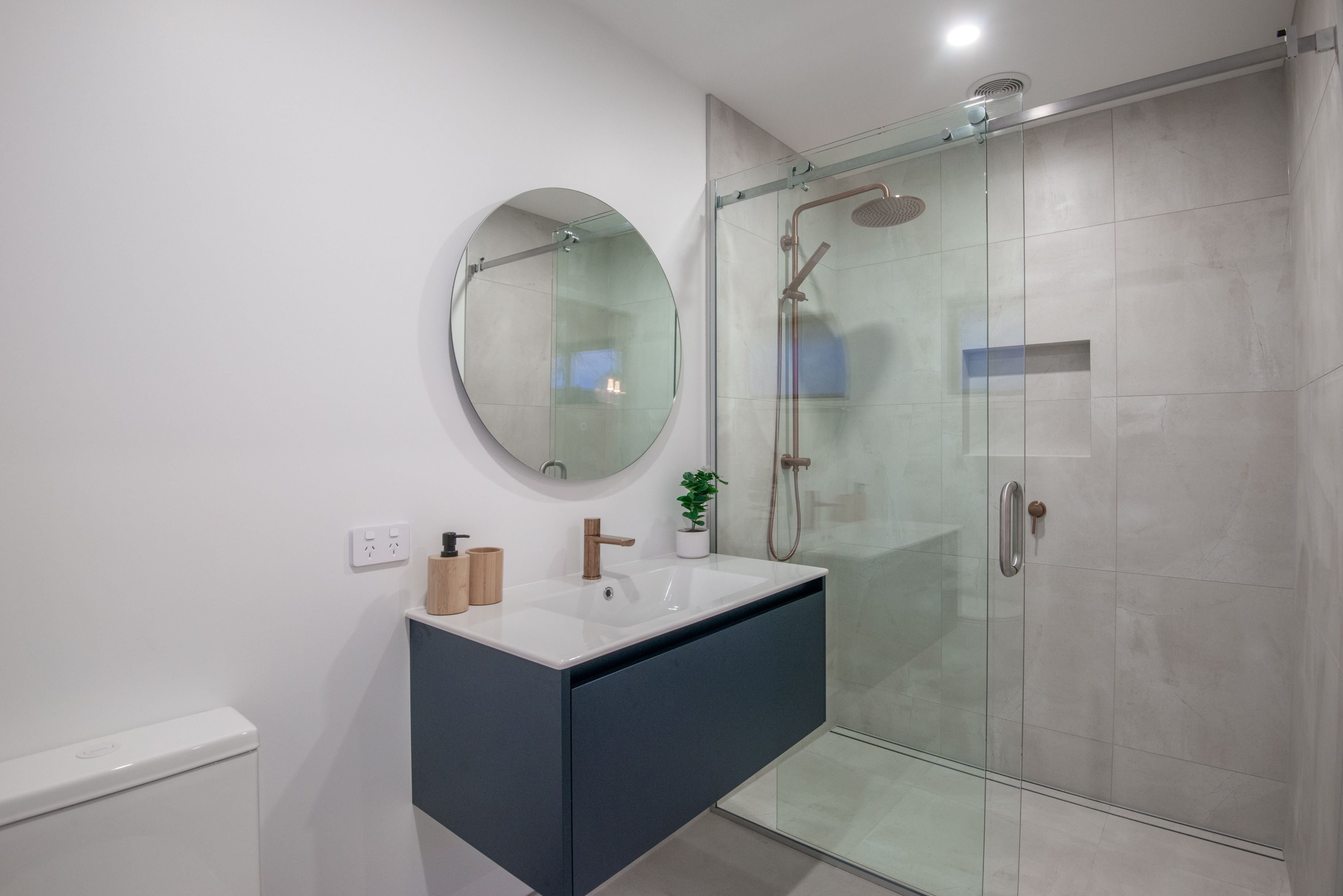 bathroom-ensuite-tiled-shower-vanity-heated-tile-floor
