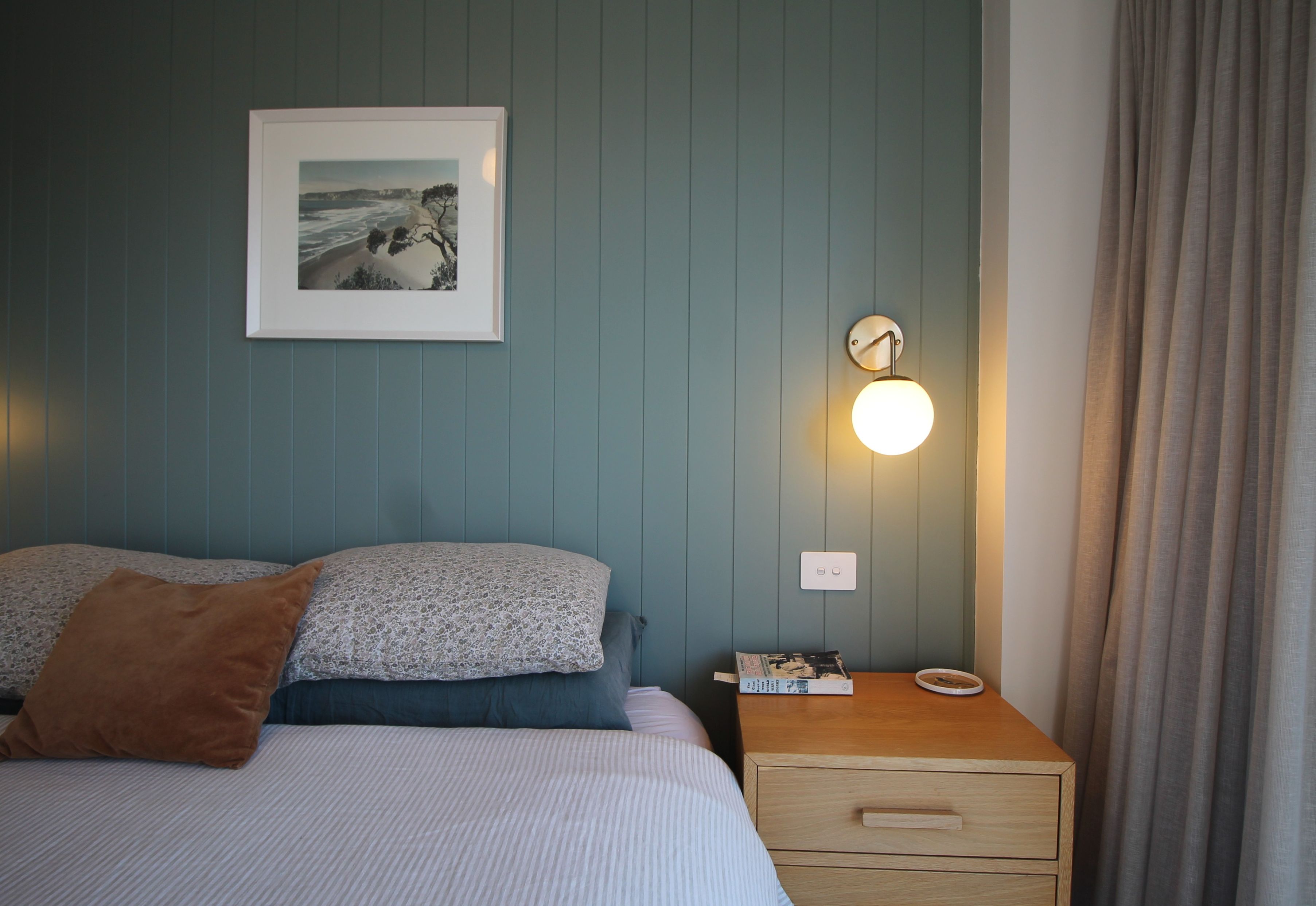 v-groove-wall-lining-master-bedroom-wall-light-interior-design
